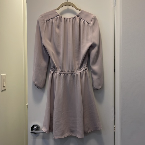 Babaton long sleeve dress with elastic waist and side pockets - Picture 5 of 6